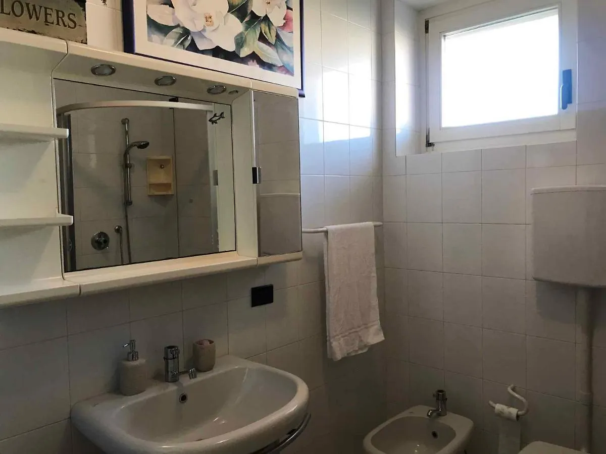 Apartment In Lazise/Gardasee 21982 Italy