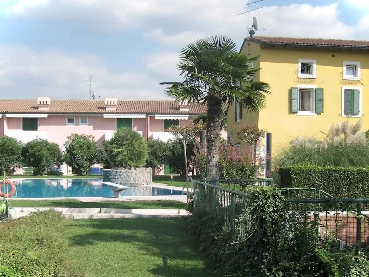 Apartment In Lazise/Gardasee 21982  Lazise